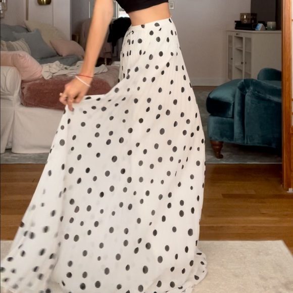 Black And White Polka Dot Maxi Skirt - Picture 11 of 15